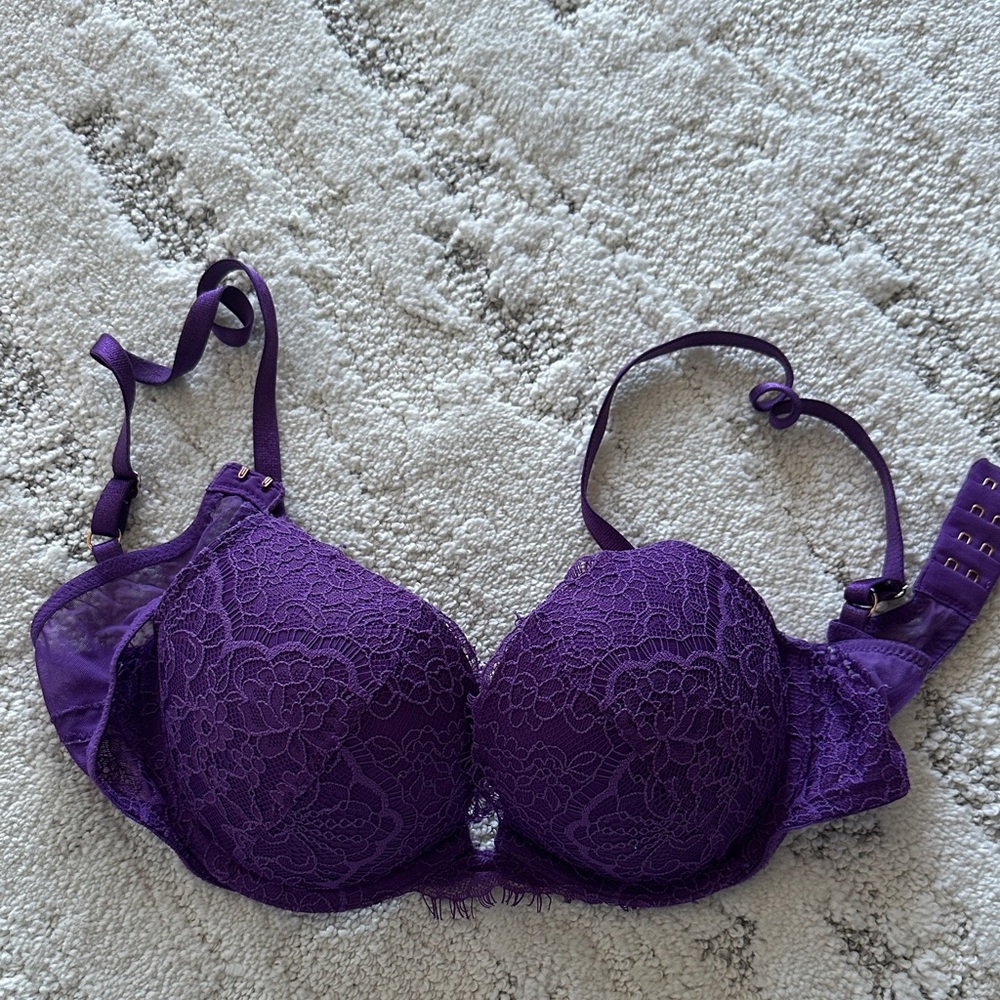 Victoria’s Secret purple push up 32c bra